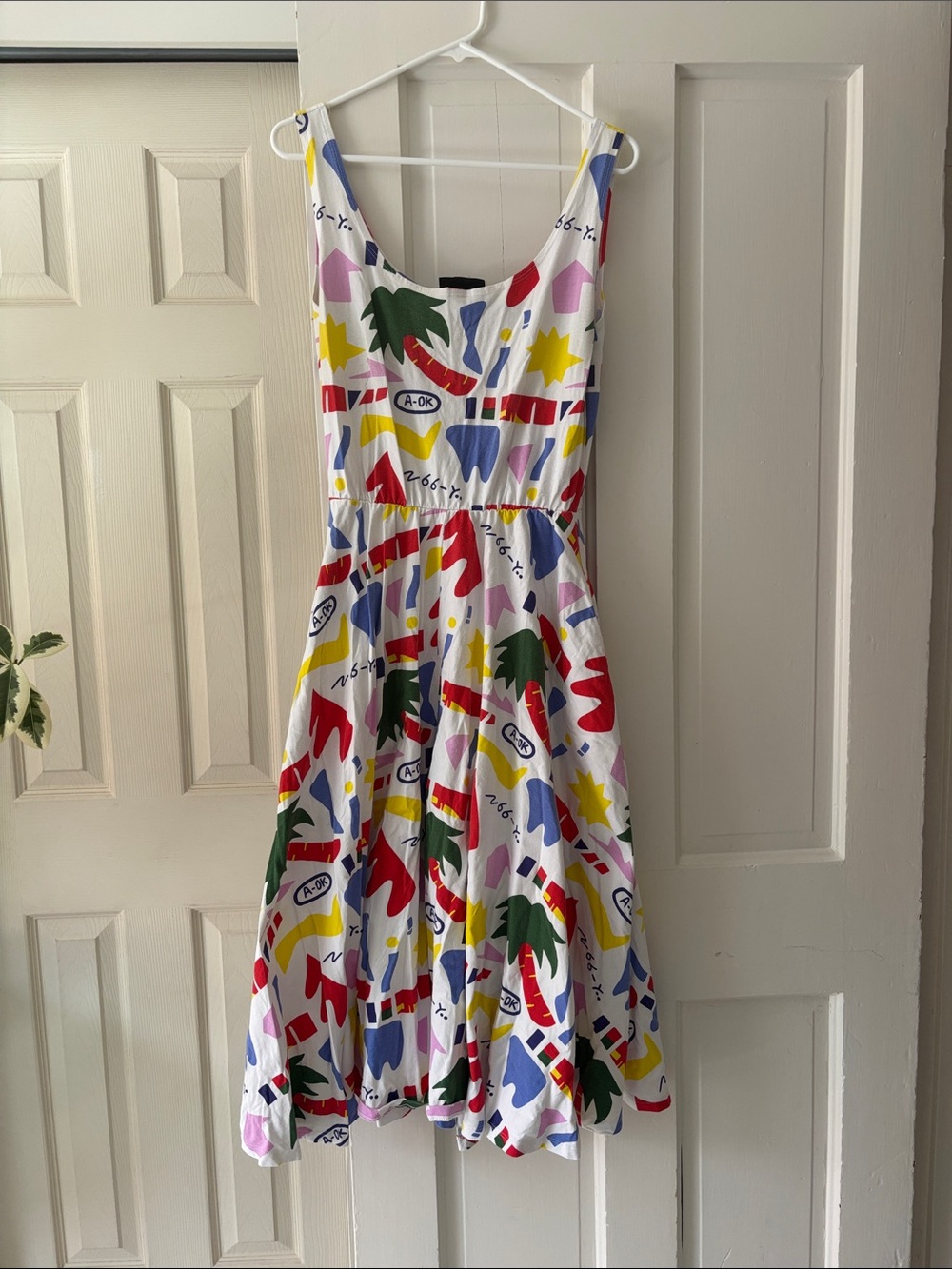 Nooworks vacation White Midi Dress with Multicolor Abstract Print